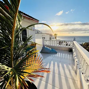 Luxury Penthouse With Breathtaking Views And Huge Private Terraces Apartment Puerto de Santiago (Tenerife)